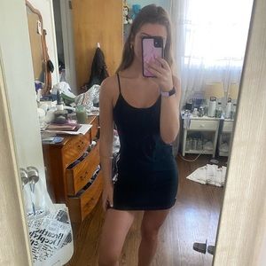 RARE BRANDY MELVILLE DRESS